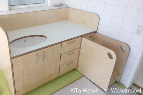 KiTa-Wasch-und-Wickelmöbel